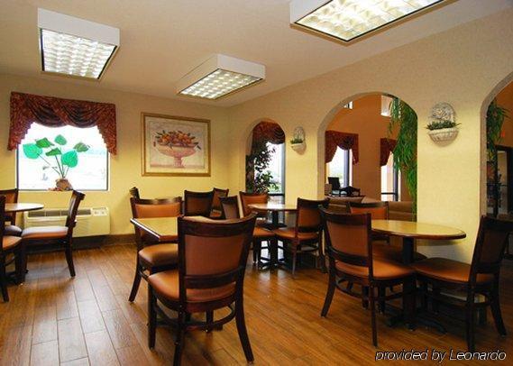 Quality Inn & Suites Pine Bluff Ar Restaurant photo